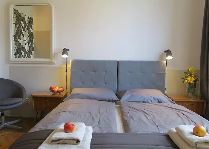 波塞斯卡街20号家庭酒店 *