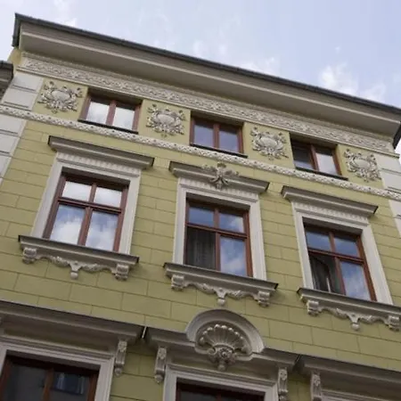 홈스테이 Goscinne Poselska 20